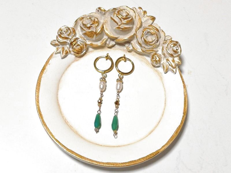 画像6: キラキラ♡ queen of emerald tiara  ♡スワロフスキー♡ イヤリング ♡ @srutiako ♡ (6)